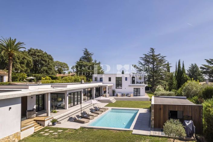 Image No.1-5 Bed House for sale