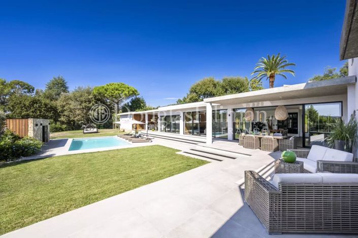 Image No.3-5 Bed House for sale