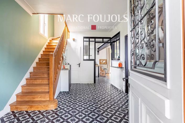 Image No.5-6 Bed House for sale