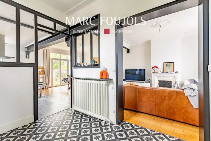 Image No.6-6 Bed House for sale