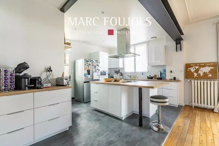 Image No.9-6 Bed House for sale