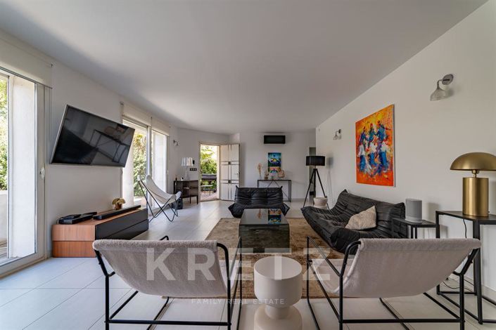 Image No.4-6 Bed House for sale