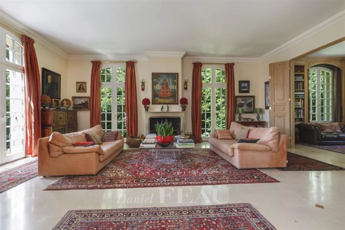 Image No.12-5 Bed House for sale