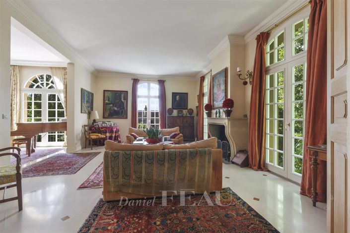 Image No.13-5 Bed House for sale