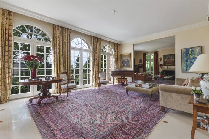 Image No.16-5 Bed House for sale