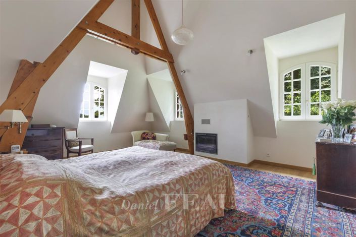 Image No.25-5 Bed House for sale