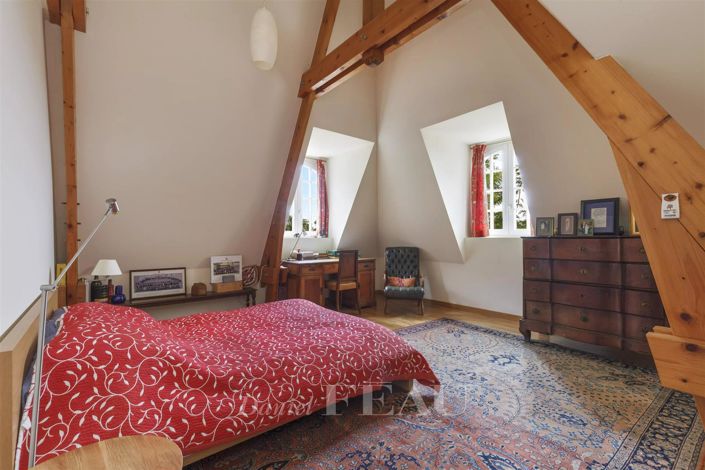 Image No.32-5 Bed House for sale