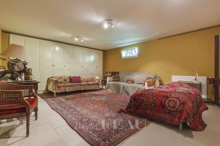 Image No.38-5 Bed House for sale