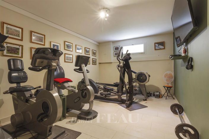 Image No.40-5 Bed House for sale