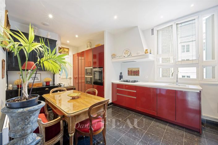 Image No.10-3 Bed Apartment for sale