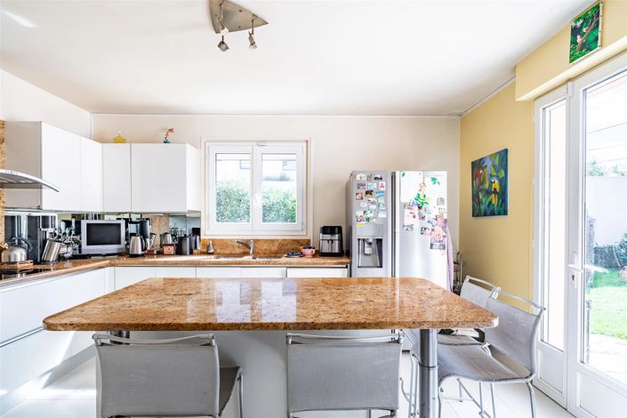 Image No.10-7 Bed House for sale