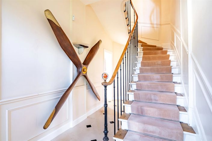 Image No.11-7 Bed House for sale