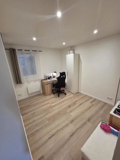 Image No.11-3 Bed Apartment for sale