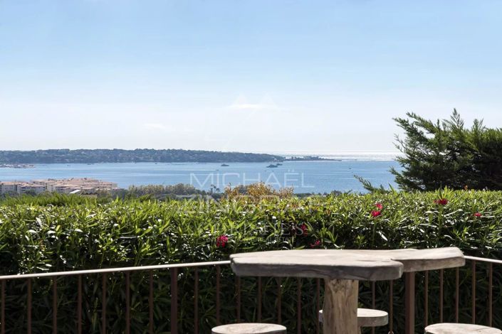 Image No.2-4 Bed House for sale