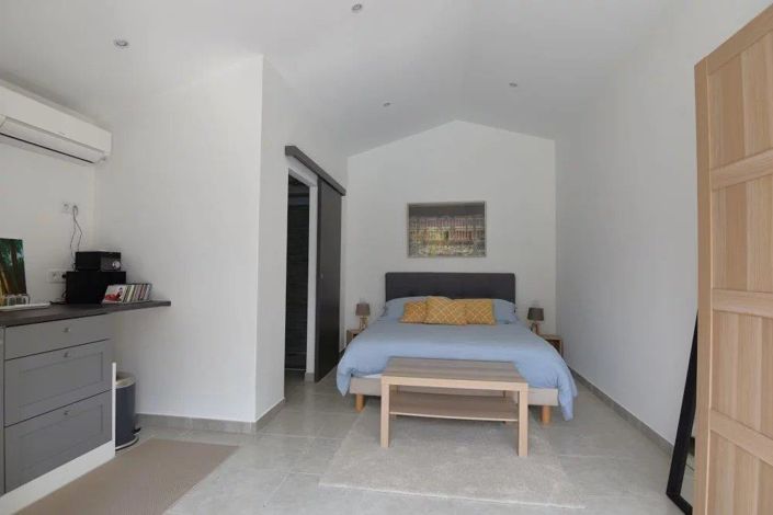 Image No.14-4 Bed House for sale