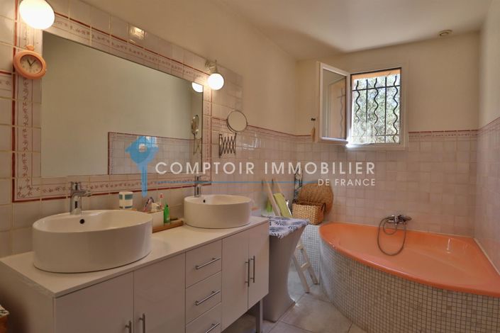 Image No.13-3 Bed House for sale