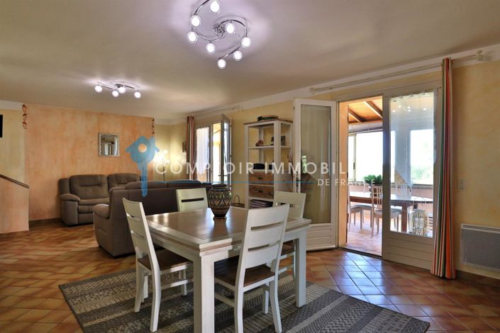 Image No.14-3 Bed House for sale