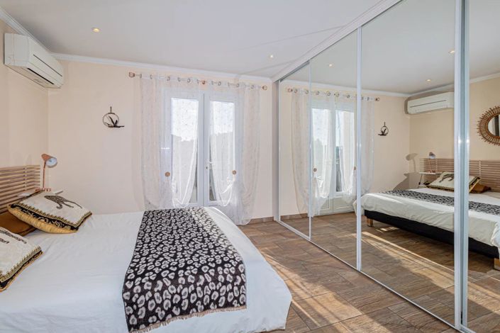 Image No.16-4 Bed House for sale