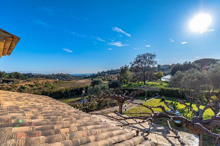 Image No.24-4 Bed House for sale