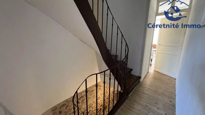 Image No.10-6 Bed House for sale