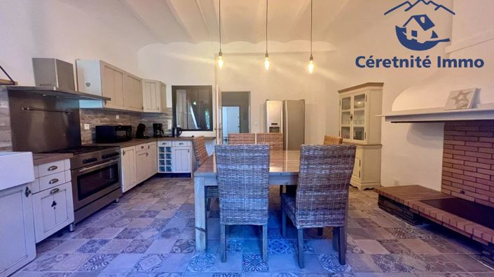 Image No.2-6 Bed House for sale