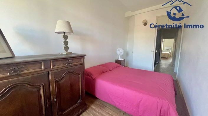 Image No.21-6 Bed House for sale