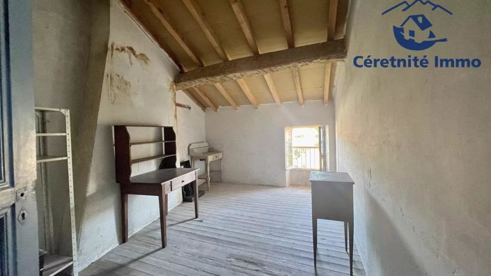 Image No.31-6 Bed House for sale