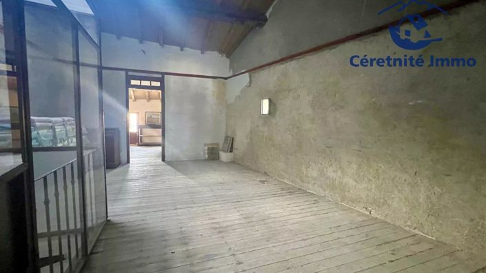 Image No.32-6 Bed House for sale