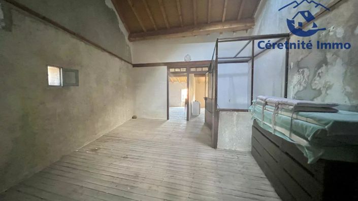 Image No.33-6 Bed House for sale