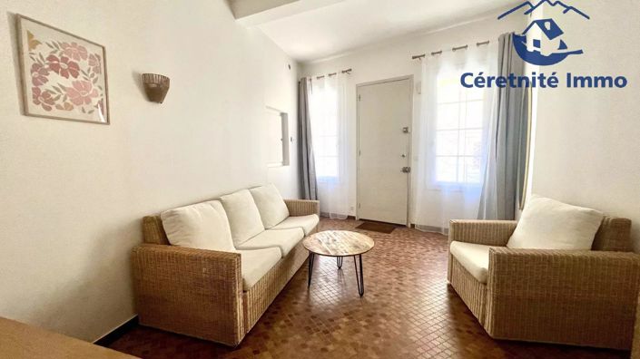 Image No.8-6 Bed House for sale