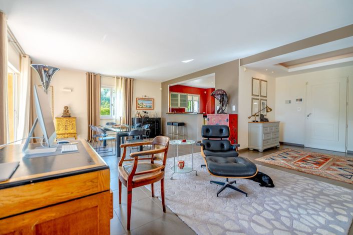 Image No.4-5 Bed House for sale