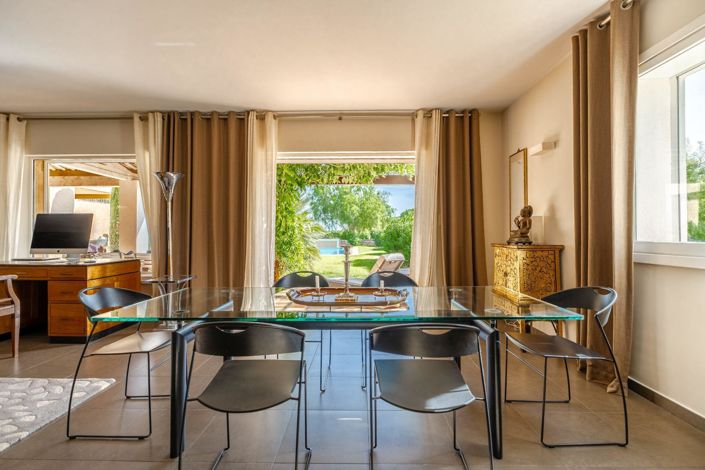 Image No.5-5 Bed House for sale