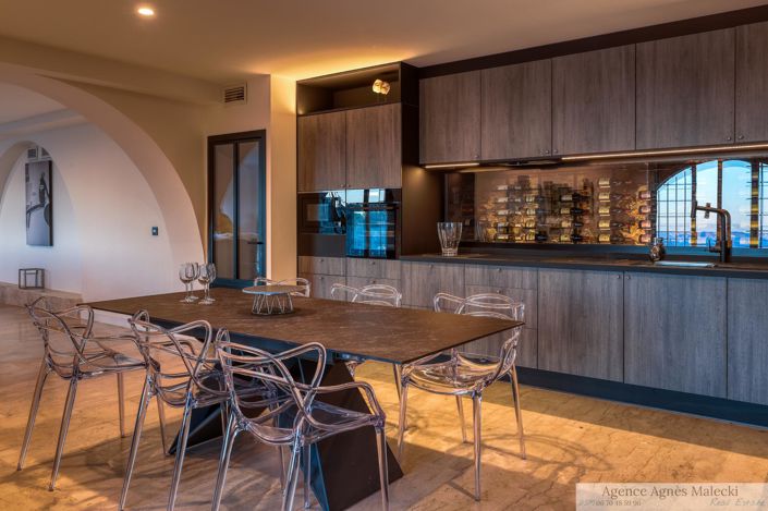 Image No.16-6 Bed House for sale