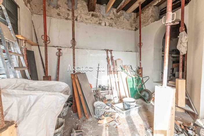 Image No.6-3 Bed House for sale