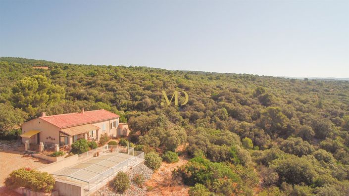 Image No.2-4 Bed House for sale