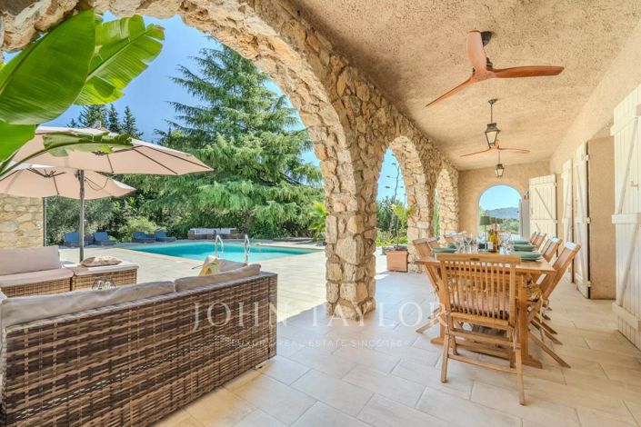 Image No.10-8 Bed House for sale