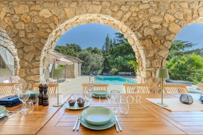 Image No.11-8 Bed House for sale