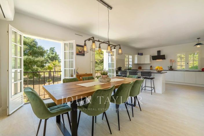 Image No.17-8 Bed House for sale