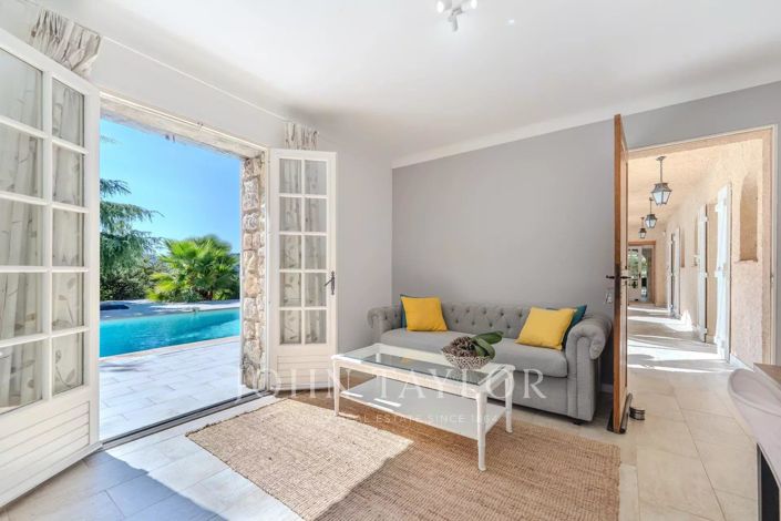 Image No.23-8 Bed House for sale