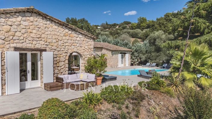 Image No.7-8 Bed House for sale