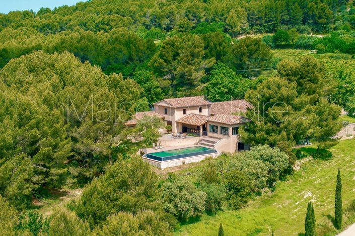 Image No.3-8 Bed House for sale