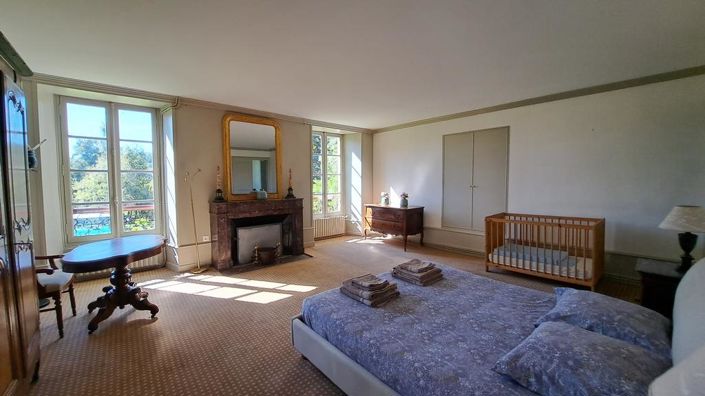 Image No.13-14 Bed Property for sale