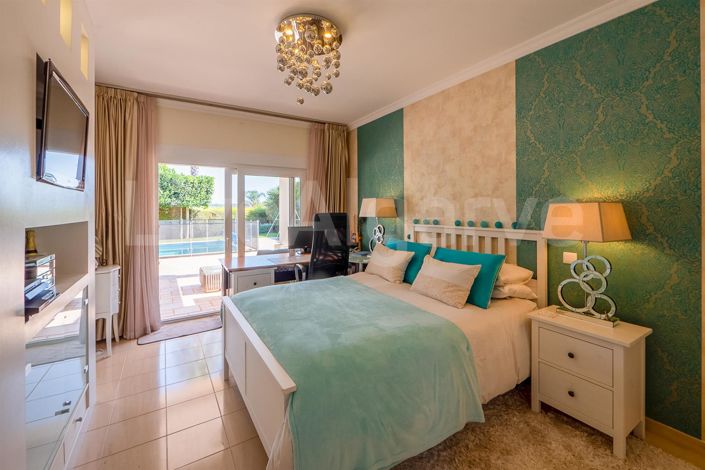 Image No.20-3 Bed House for sale