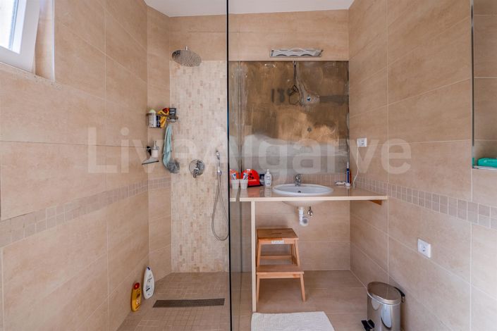 Image No.22-3 Bed House for sale