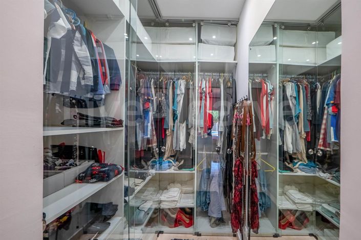 Image No.26-3 Bed House for sale