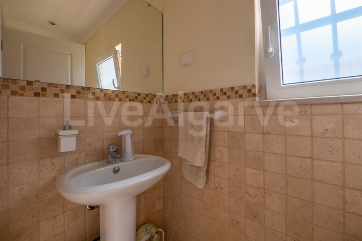 Image No.30-3 Bed House for sale