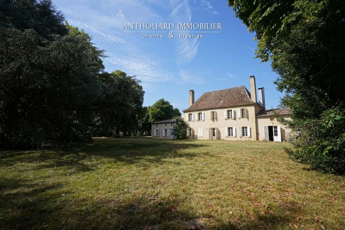 Image No.1-13 Bed Property for sale
