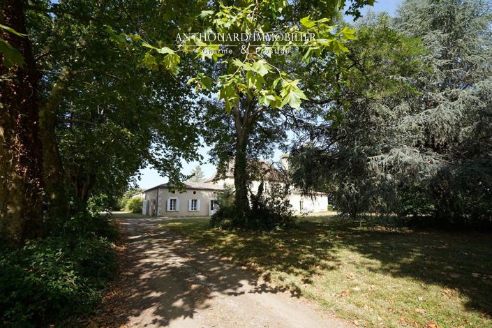 Image No.16-13 Bed Property for sale