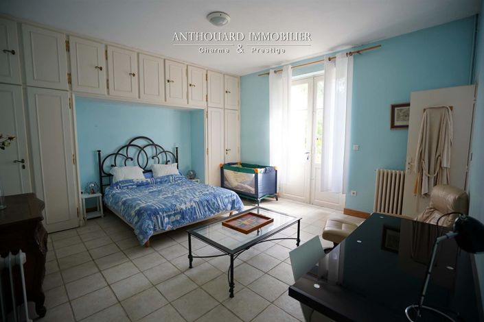 Image No.23-13 Bed Property for sale