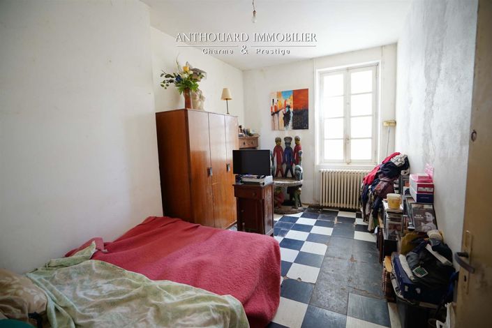 Image No.30-13 Bed Property for sale